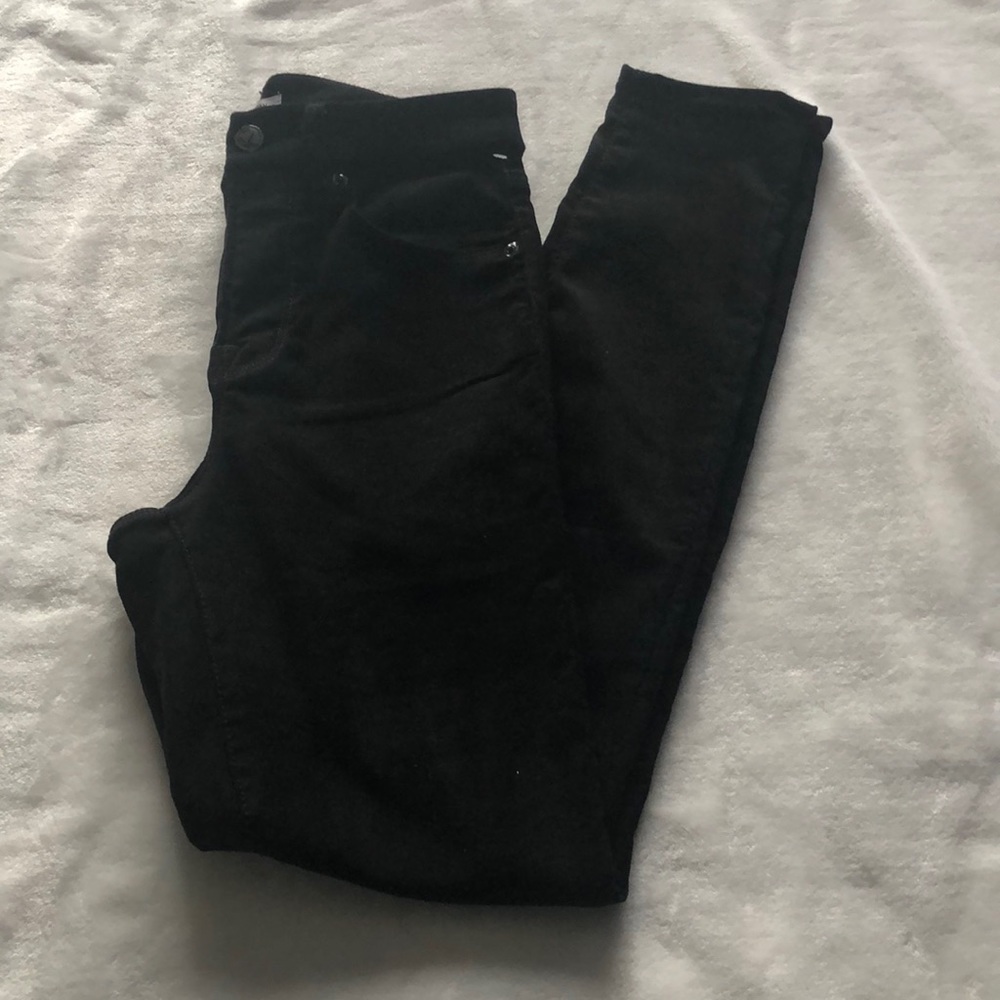 Good American Good Legs Suede-Like Jeans - Picture 12 of 14